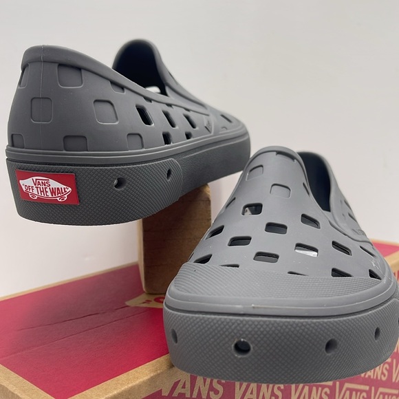 Vans Men’s Slip-On Trk
Pewter
VN0A5HF8PWT
Sneakers - Picture 8 of 16